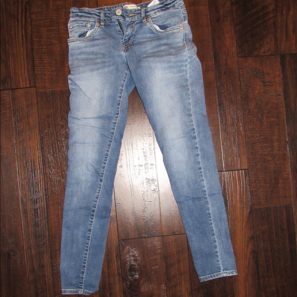Girls Levi’s jeans